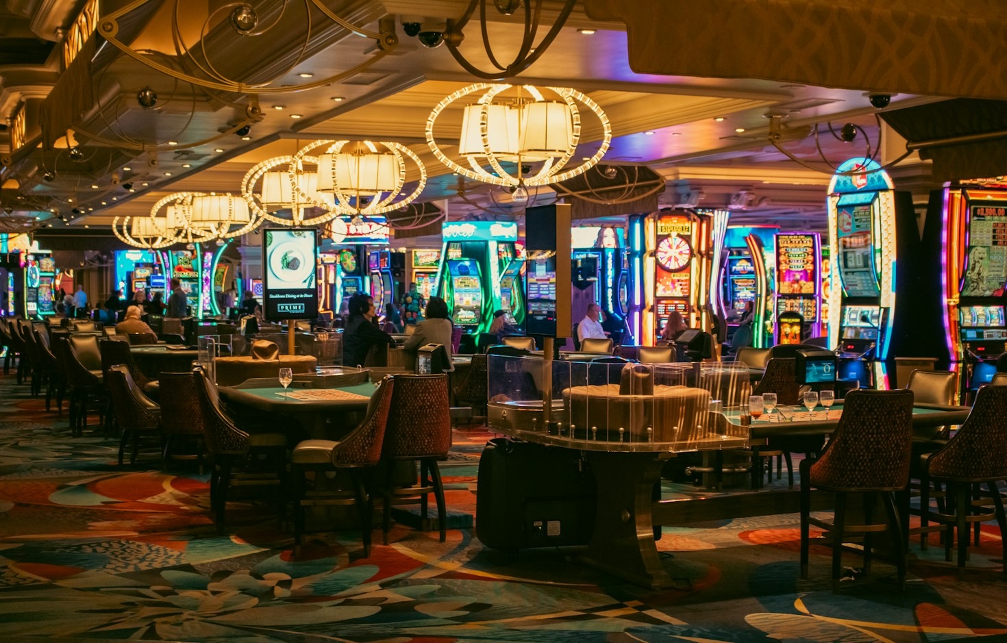 Come Interpretare le Tabelle dei Pagamenti nel Video Poker Moderno